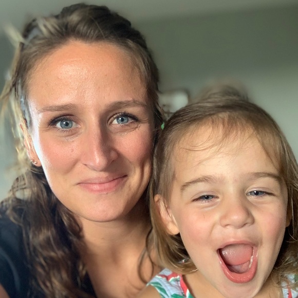 Meet your Posher, Christy - Picture 1 of 1